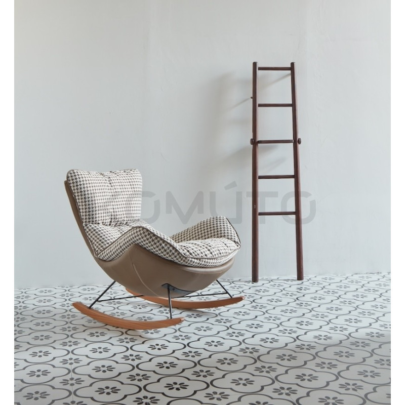 Boho Fotel bujany Otilia pepitka tapicerowany tkaniną w pepitkę Boho Fotel bujany Otilia pepitka tapicerowany tkaniną w pepitkę