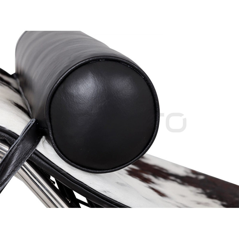 Szezlong inspirowany projektem LC4 Pony deignerska leżanka