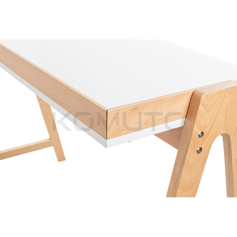 Biurko Compas idealne do nowoczesnego mieszkania