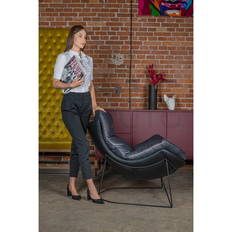 Fotel nowoczesny Otilia Stand w szaroczarnym welurze velvecie  Fotel nowoczesny Otilia Stand w szaroczarnym welurze velvecie