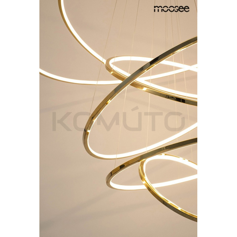 Lampa wisząca RING SLIM5 złotych okręgów do wysokiego salonu Lampa wisząca RING SLIM5 złotych okręgów do wysokiego salonu