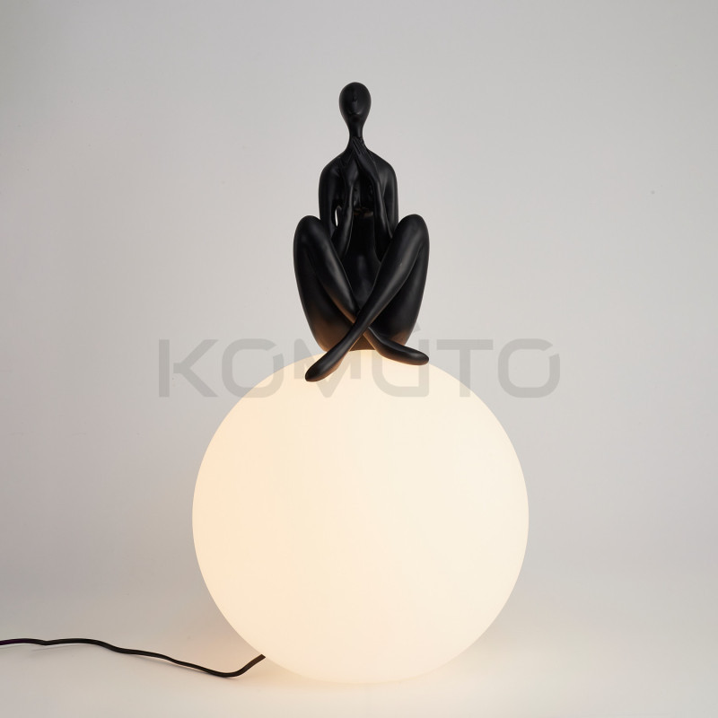 LAMPA STOŁOWA WOMAN-3 CZARNA średnica 35 LAMPA STOŁOWA WOMAN-3 CZARNA średnica 35