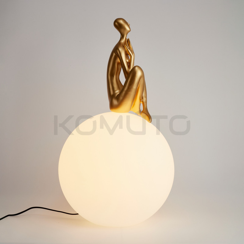 LAMPA STOŁOWA WOMAN-3 ZŁOTA średnica kuli 35 LAMPA STOŁOWA WOMAN-3 ZŁOTA średnica kuli 35