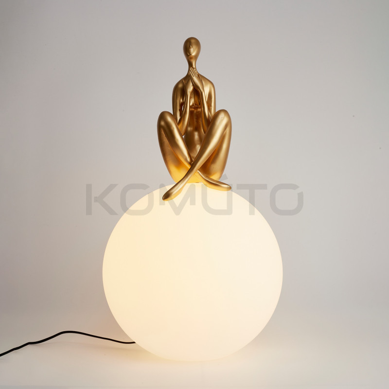LAMPA STOŁOWA WOMAN-3 ZŁOTA średnica kuli 35 LAMPA STOŁOWA WOMAN-3 ZŁOTA średnica kuli 35
