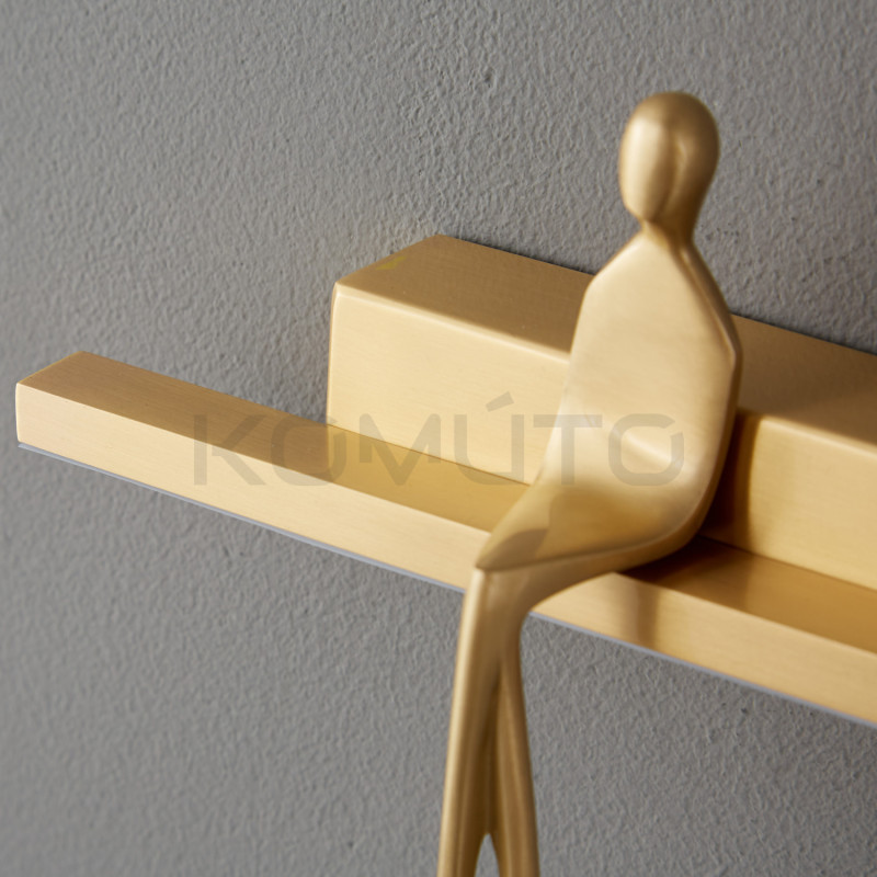 Kinkiet glamour AMICI ZŁOTY 31 z siedzącą postacią Kinkiet glamour AMICI ZŁOTY 31 z siedzącą postacią