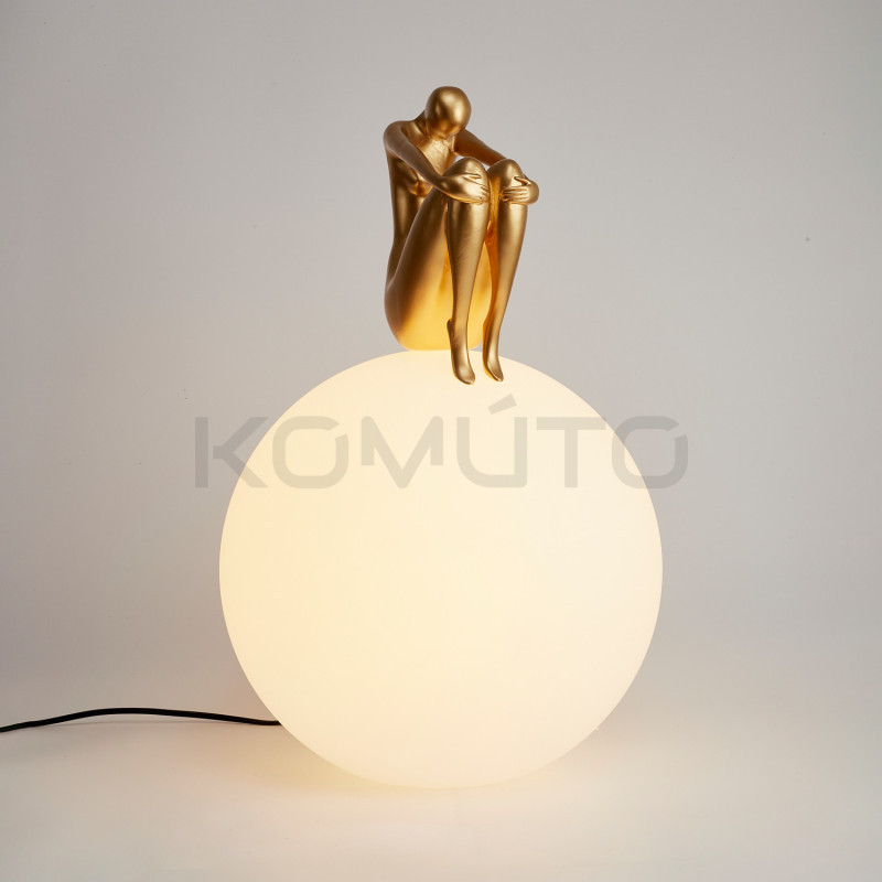 LAMPA STOŁOWA WOMAN-2 ZŁOTA średnica kuli 35 LAMPA STOŁOWA WOMAN-2 ZŁOTA średnica kuli 35