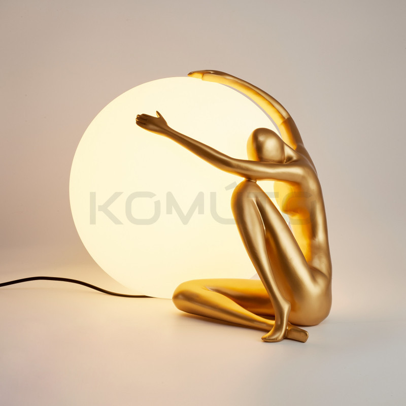 LAMPA STOŁOWA WOMAN średnica białego klosza 47 LAMPA STOŁOWA WOMAN średnica białego klosza 47