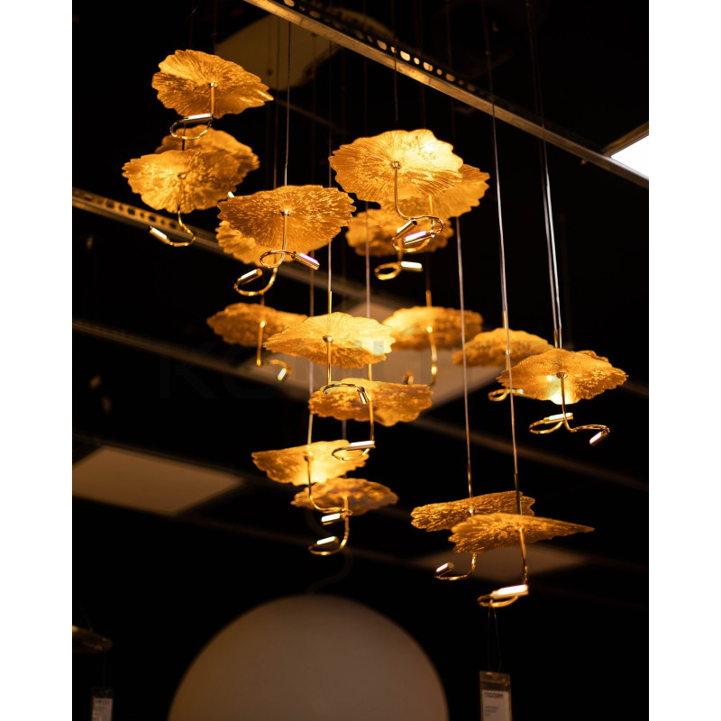 Designerska Lampa wisząca LEAFS DISC złota do wysokiego salonu Designerska Lampa wisząca LEAFS DISC złota do wysokiego salonu