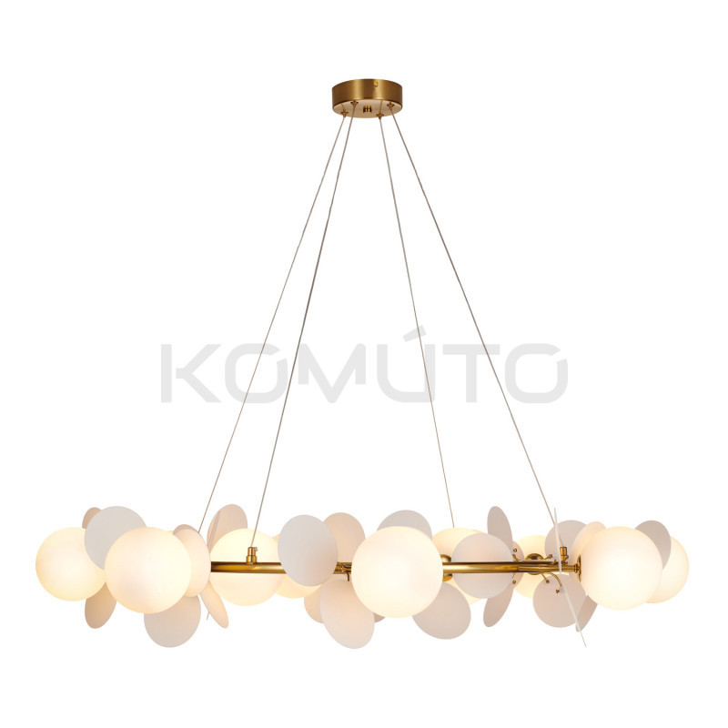 Lampa CHIC – artystyczna forma światła i elegancji
