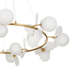 Lampa CHIC – artystyczna forma światła i elegancji