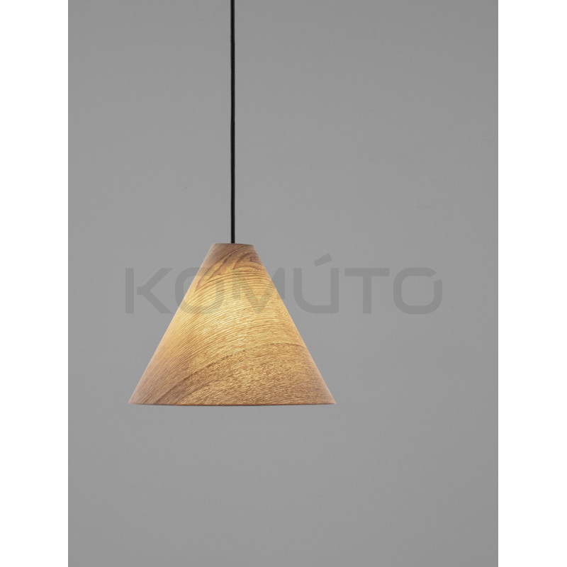 Solise – Lampa jak rzeźba światła i drewna | Komuto.pl Solise – Lampa jak rzeźba światła i drewna | Komuto.pl