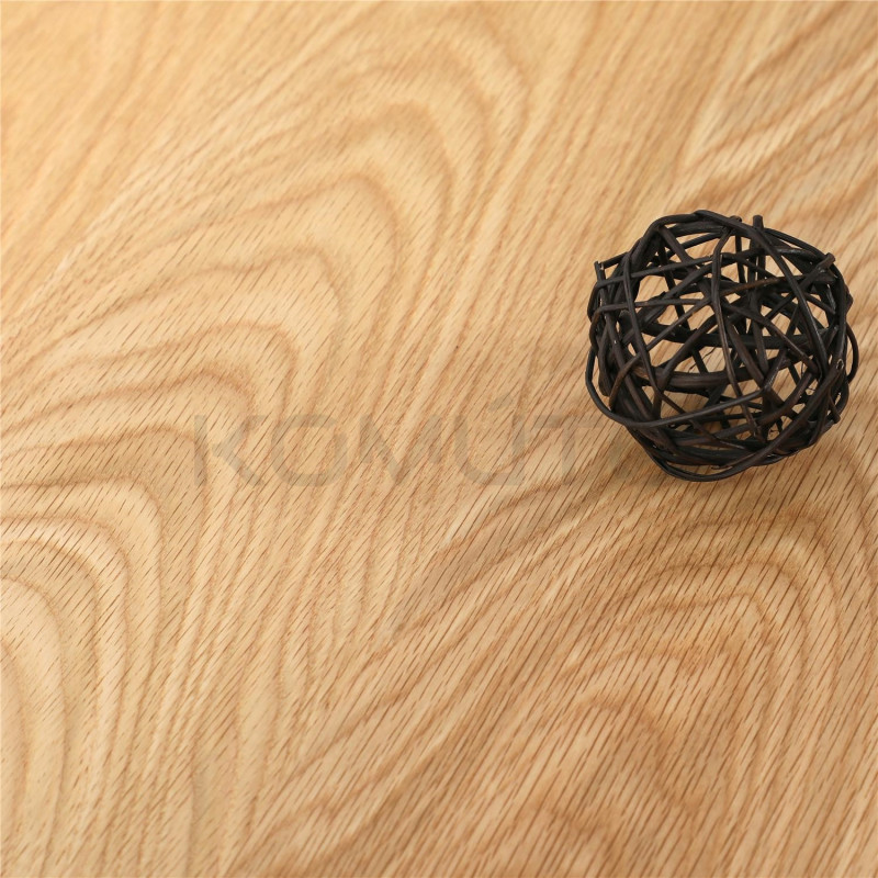 Mały stół Elegance o klasycznej wysokości | Komuto.pl Mały stół Elegance o klasycznej wysokości | Komuto.pl