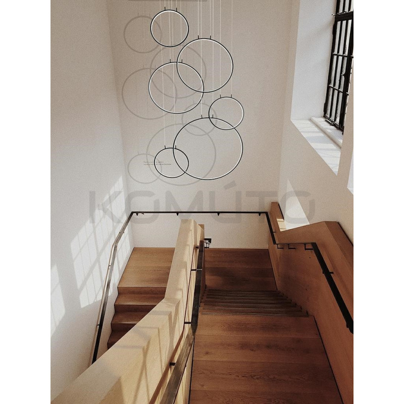 Lampa wisząca CIRCULO SIX złota Moosee – kaskada światła