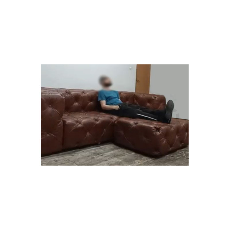 Sofa z pufą jak narożnik Chesterfield Moon skóra | Komuto.pl