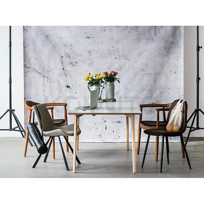 Krzesło KENNEDY – klasyczne wzornictwo i naturalne drewno