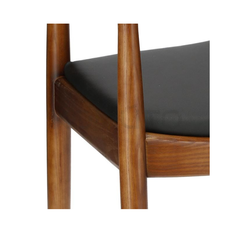 Krzesło KENNEDY – klasyczne wzornictwo i naturalne drewno