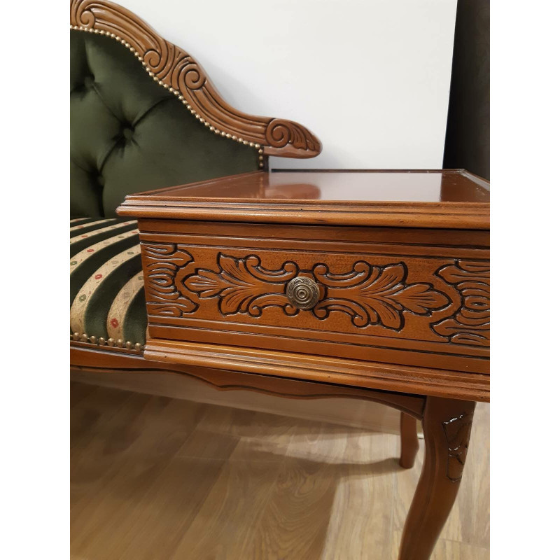 Stylowa Ławeczka Chesterfield z szufladą to telefoniera pikowana