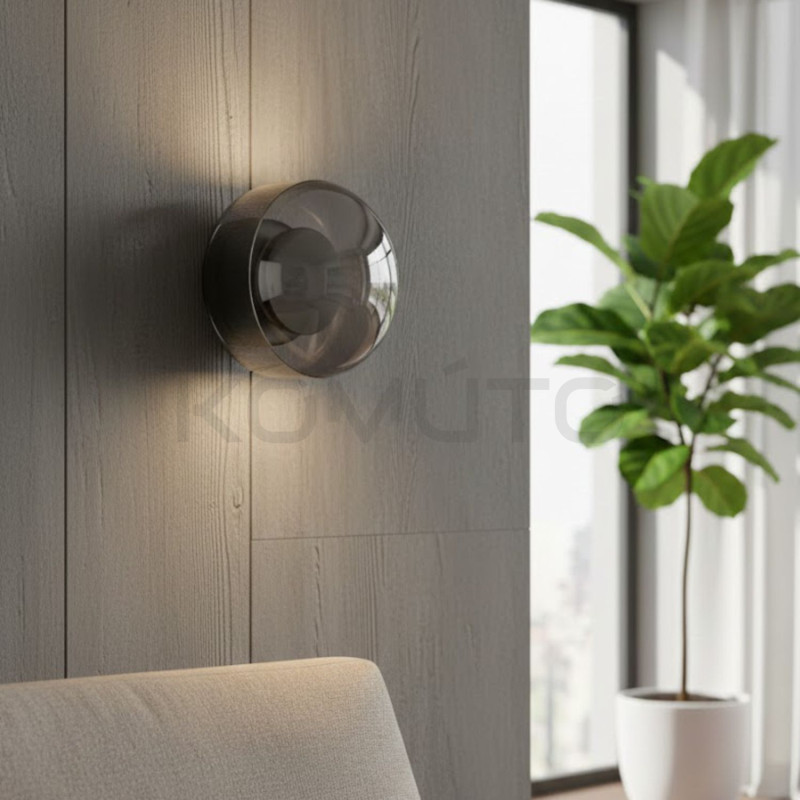 Kinkiet Donut LED – szare szkło i centralny element dekoracyjny