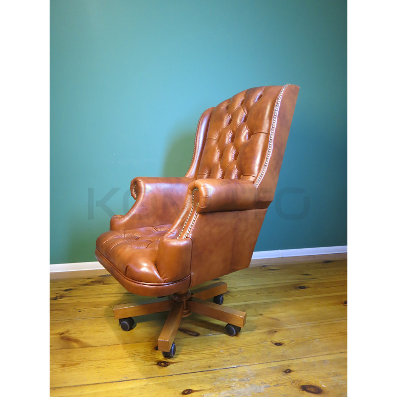 Fotel biurowy Chesterfield z pikowanym siedziskiem Edward w skórze