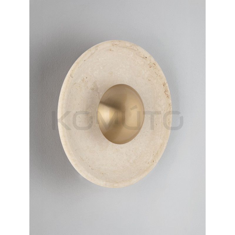 Okrągły kinkiet Saturn z kamienia – trawertynu i złoty metal