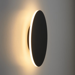 Geometryczny kinkiet NYX 25 – geometria i poetyckie światło