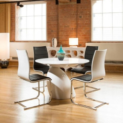 Stół inspirowany projektem Parabel table